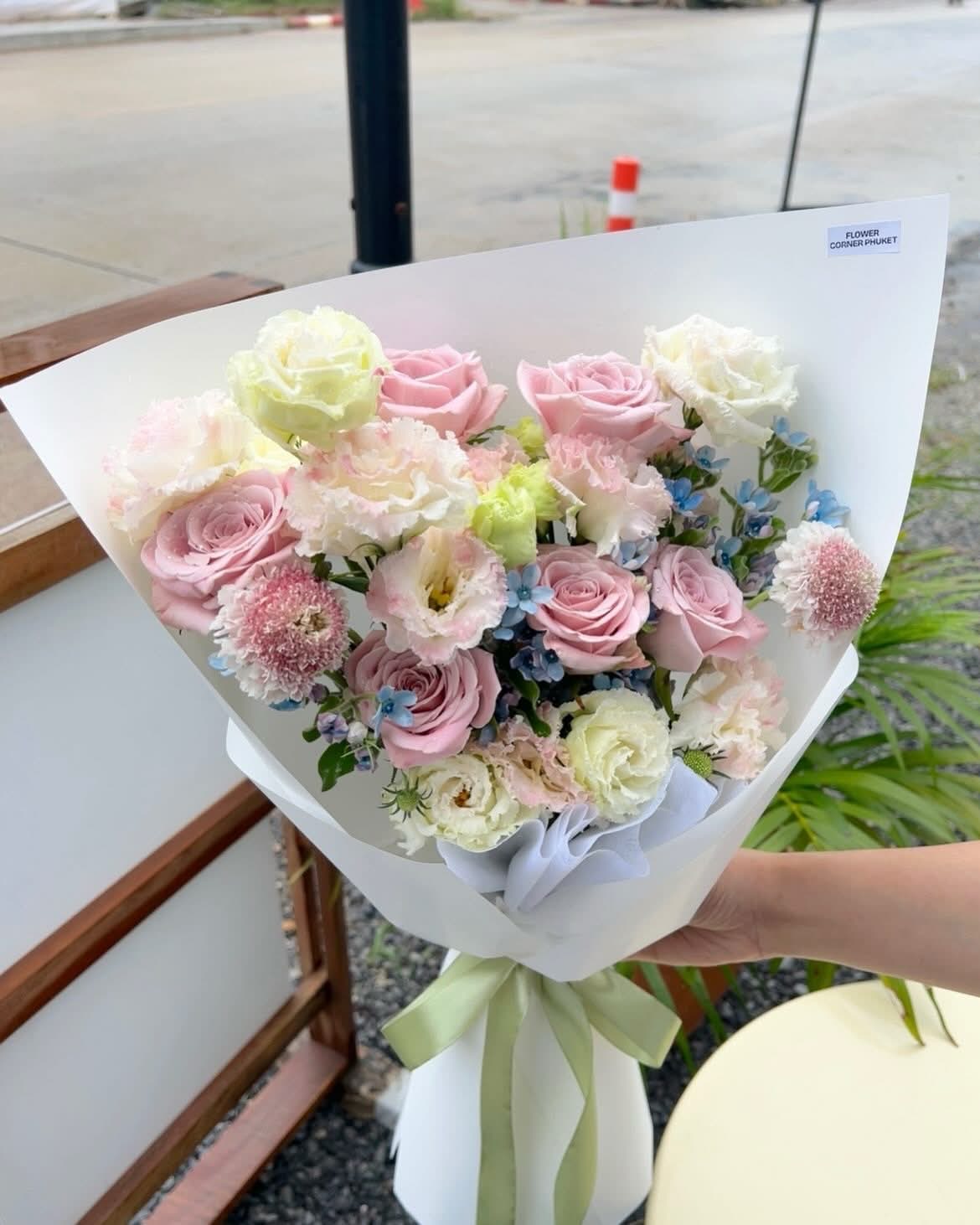 Romantic rose bouquet